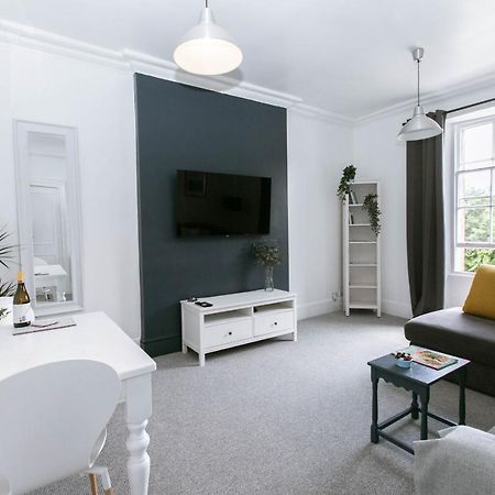 אקסטר Spacious Apartment, Free Parking, Central Location Near To Uni, Hospital, Town מראה חיצוני תמונה