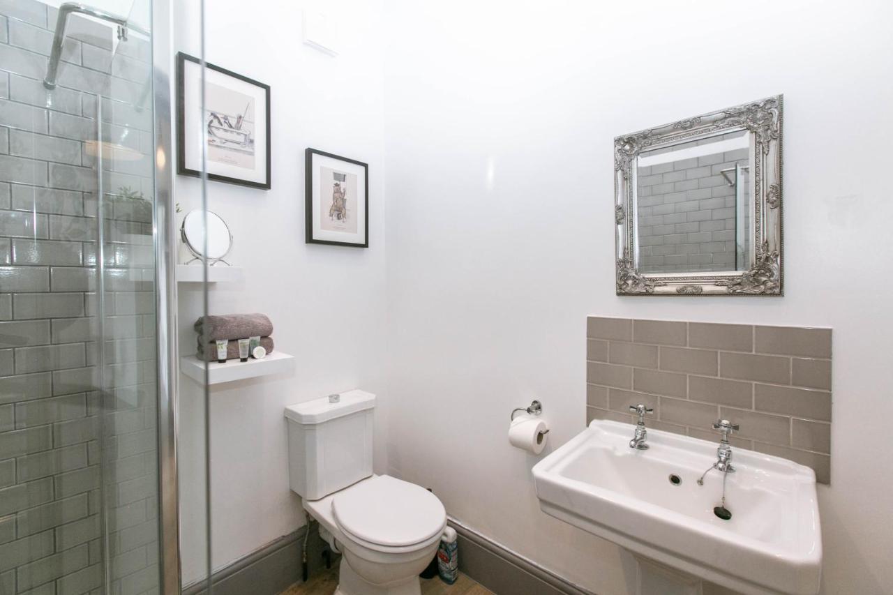 אקסטר Spacious Apartment, Free Parking, Central Location Near To Uni, Hospital, Town מראה חיצוני תמונה