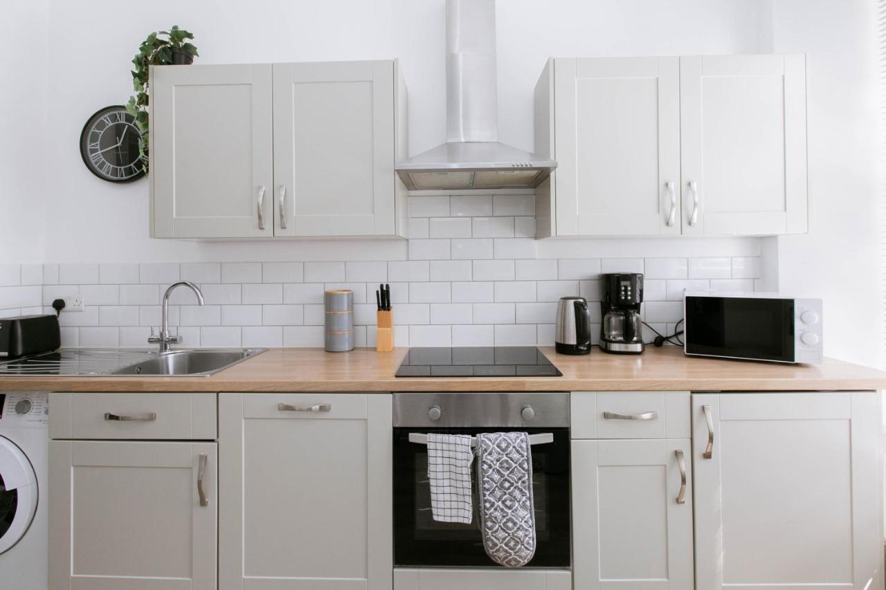 אקסטר Spacious Apartment, Free Parking, Central Location Near To Uni, Hospital, Town מראה חיצוני תמונה