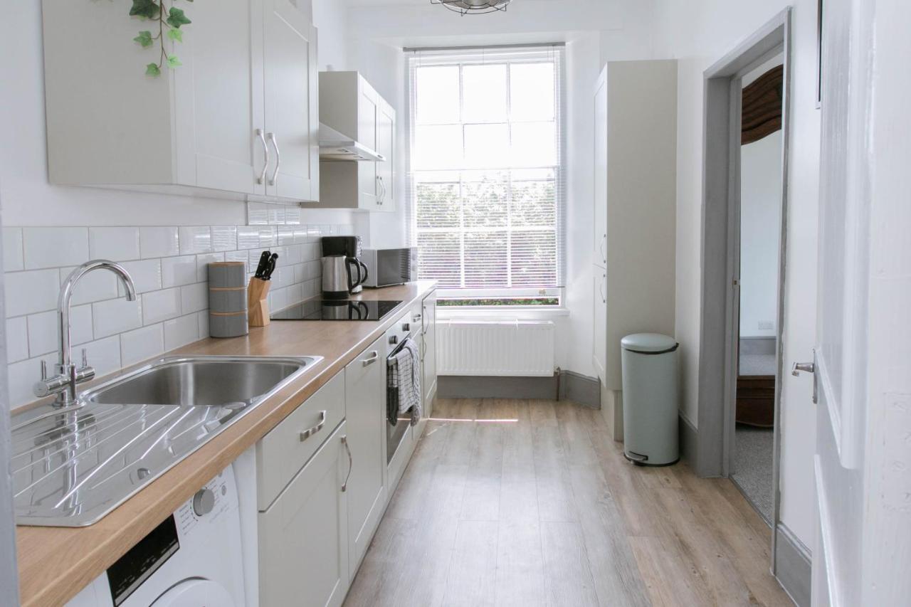 אקסטר Spacious Apartment, Free Parking, Central Location Near To Uni, Hospital, Town מראה חיצוני תמונה