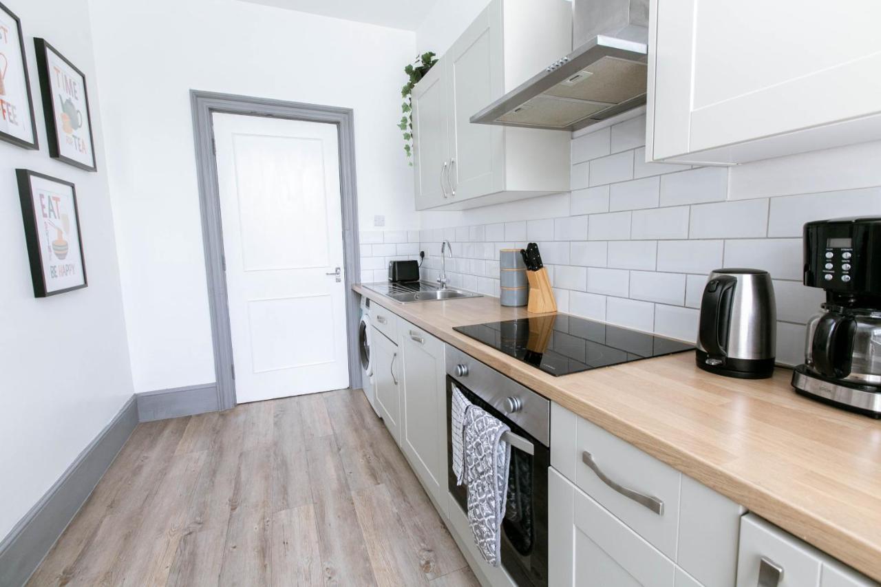 אקסטר Spacious Apartment, Free Parking, Central Location Near To Uni, Hospital, Town מראה חיצוני תמונה
